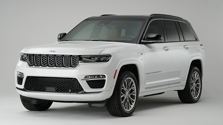 White SUV showcasing molded and painted exterior body panels